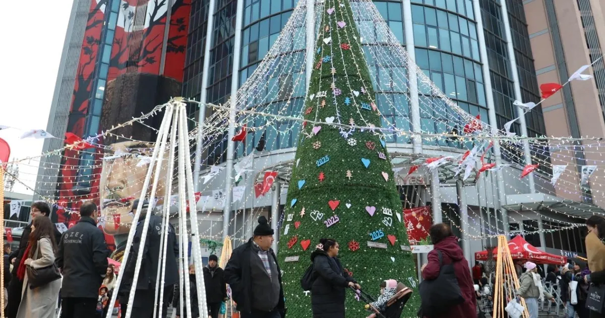 Kocaeli’de yeni yıl coşkusu tüm hızıyla devam ediyor