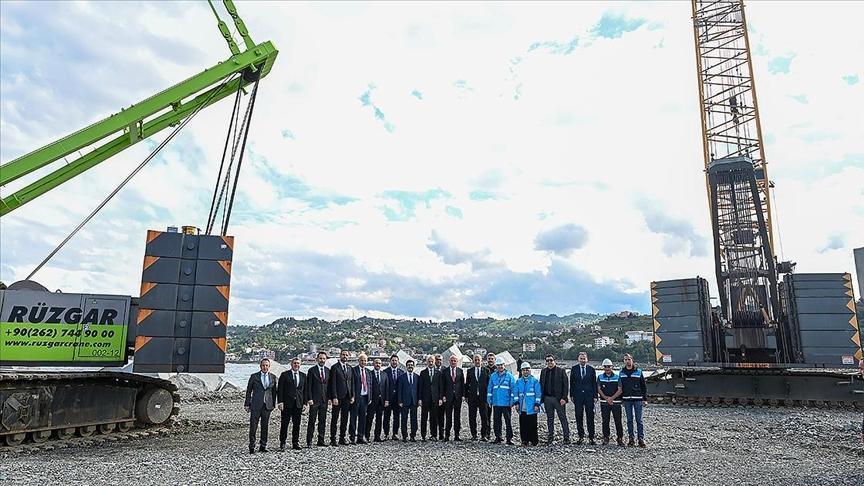 bakan uraloglu iyidere lojistik limaninda incelemede bulundu DJOUbeCl