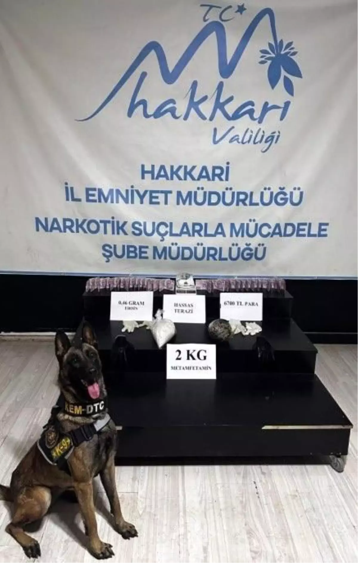 hakkaride 26 kilo uyusturucu ele gecirildi XuaKrguM