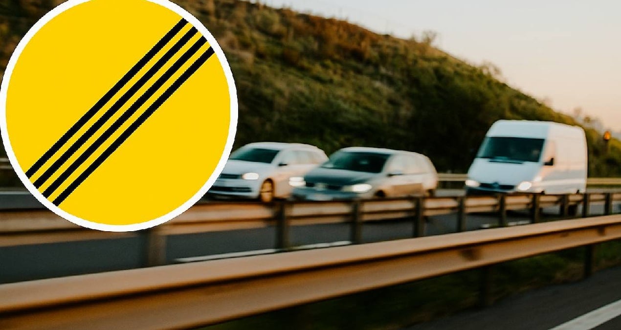 4 cizgili sari trafik levhasi suruculeri meraklandirdi iste anlami SCJxFlbz.jpg