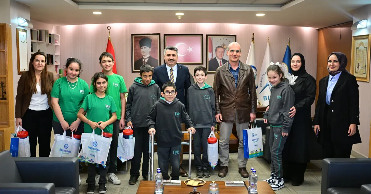 Bursa Yıldırım engelleri sevgiyle aşıyor