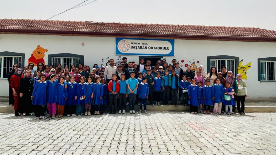 ASÜ Öğrencilerinden Köy Okullarına 7 Bin Kitaplık Önemli Destek