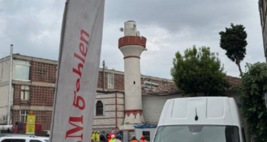 Atlamataşı Camii’nin Minaresi İnşaat Kazası Sonucu Yıkıldı