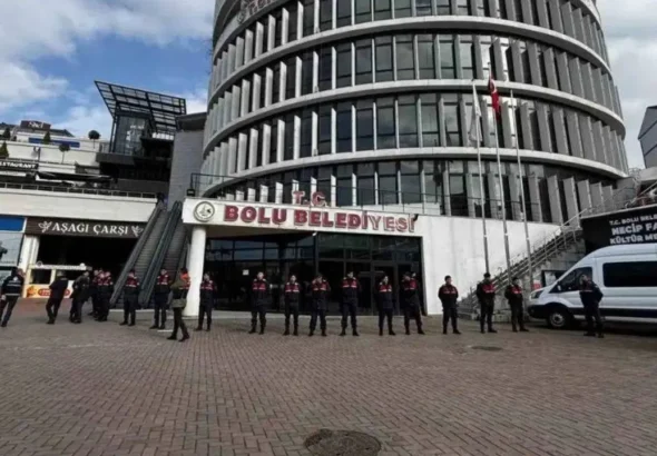 bolu-belediyesi-sorusturmasinda-yeni-gelisme-baskan-yardimcisi-leyla-beykoz-ve-meclis-uyesi-tahliye-edildi-SqyfVwSN