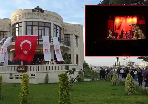 Tarihi Hatay Meclis Binası’nda Sanat Dolu Bir Gece: ‘Hatay Devlet Tiyatroları Sahnesi’ Açıldı!