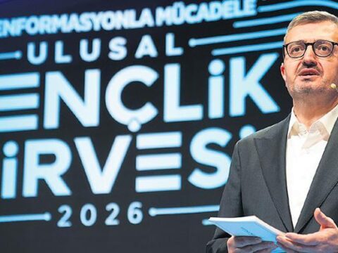 “Dijital Velayetin Etkisine Boyun Eğmeyeceğiz”
